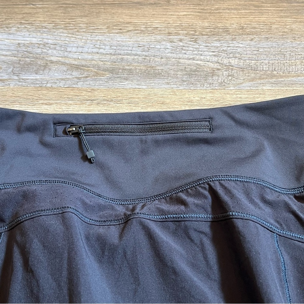 Athleta Run with It 16 inch skort black medium Activewear Skirt - Picture 3 of 8